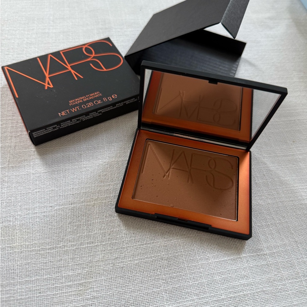 Casino NARS bronzing powder
